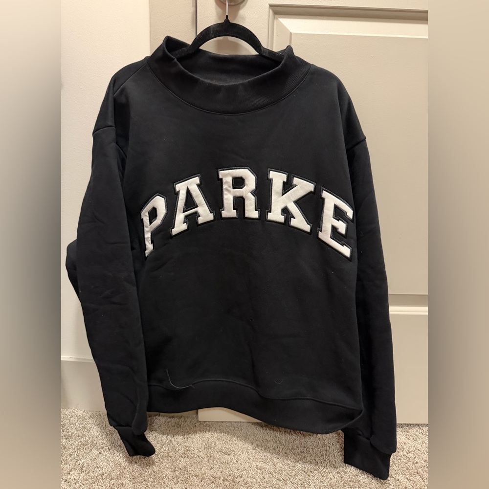 Parke XXL Varisty Black/White Mockneck Sweatshirt.🖤⚡️